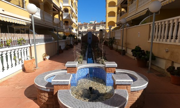 Resale - Apartment / flat -
Algorfa - Algorfa - Village