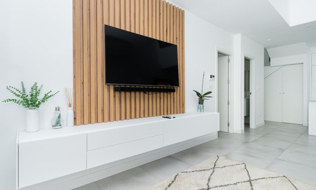 Reventa - Villa -
Los Montesinos - La Herrada