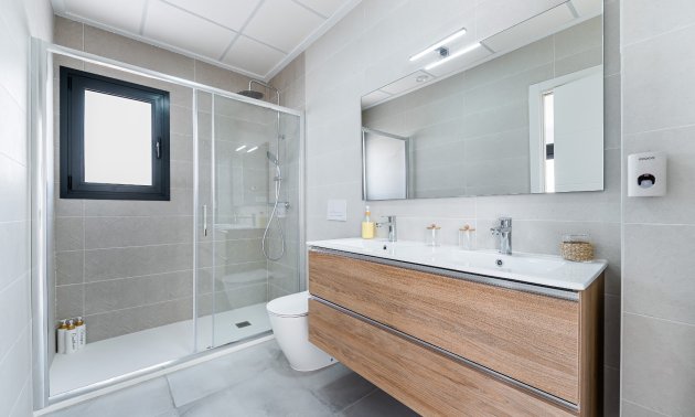 Reventa - Villa -
Los Montesinos - La Herrada