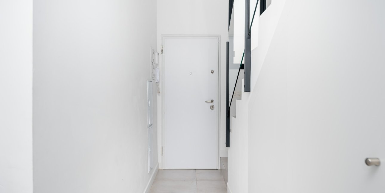 Reventa - Villa -
Los Montesinos - La Herrada