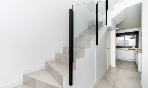 Reventa - Villa -
Los Montesinos - La Herrada