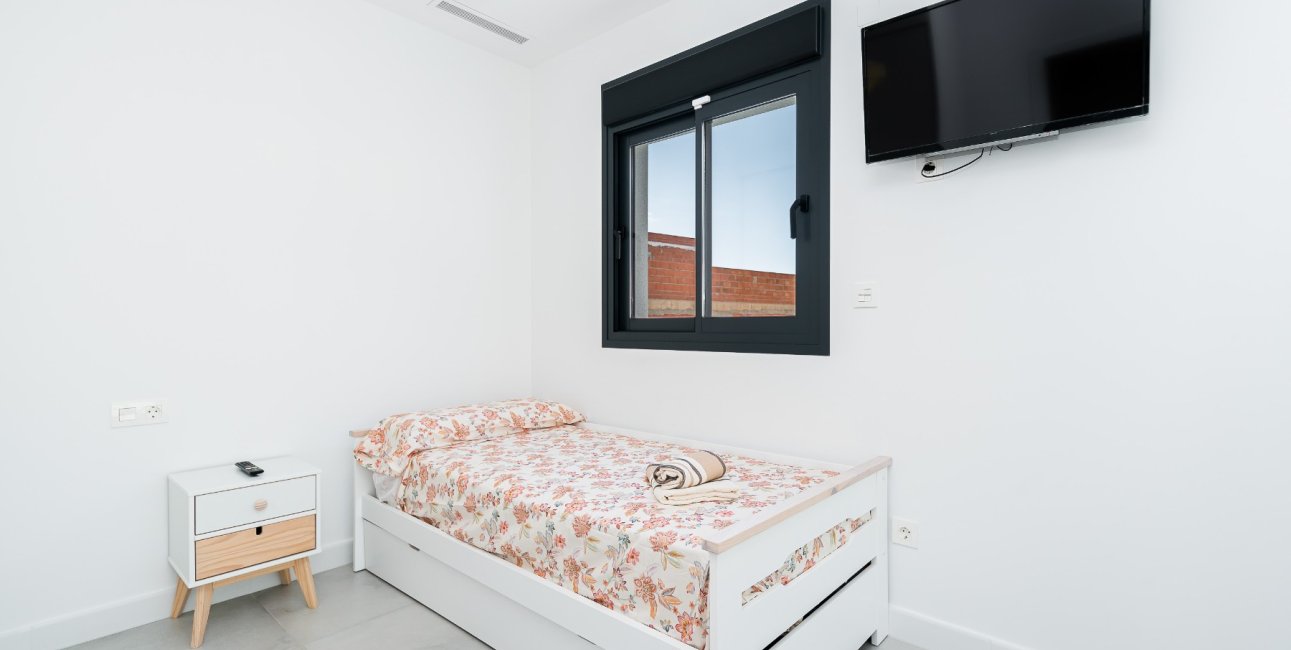 Reventa - Villa -
Los Montesinos - La Herrada