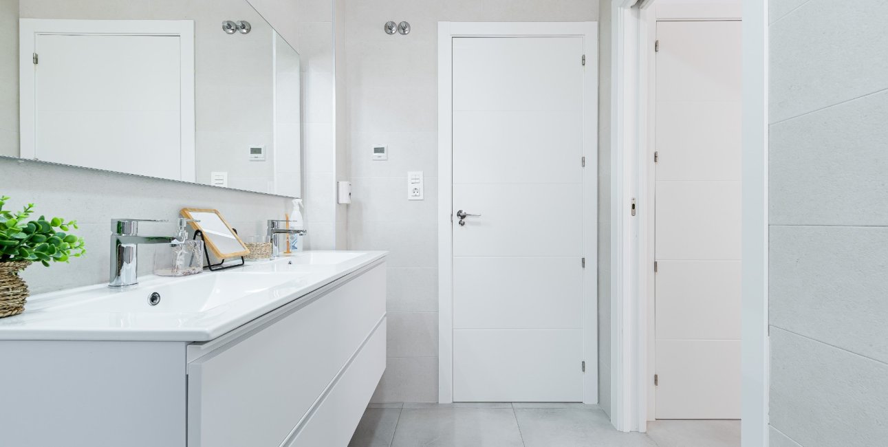 Reventa - Villa -
Los Montesinos - La Herrada