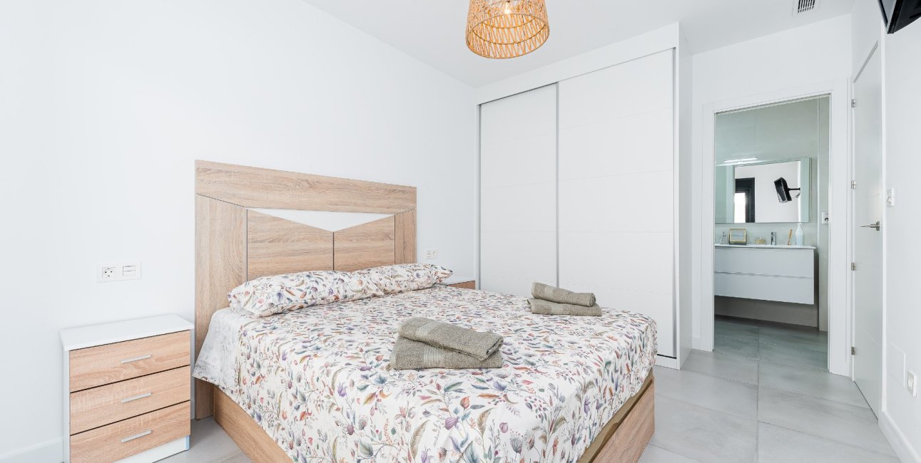 Reventa - Villa -
Los Montesinos - La Herrada