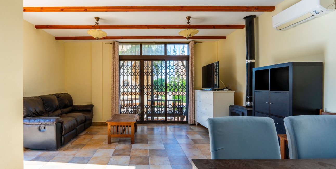 Resale - Villa -
Orihuela Costa - Villamartin