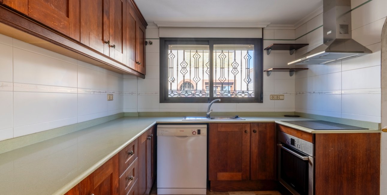 Resale - Villa -
Orihuela Costa - Villamartin