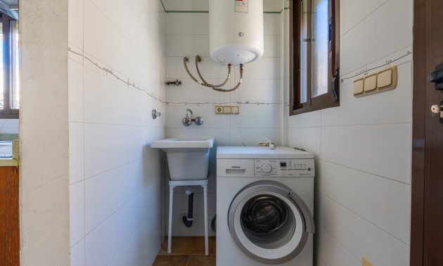 Resale - Villa -
Orihuela Costa - Villamartin