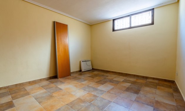 Resale - Villa -
Orihuela Costa - Villamartin