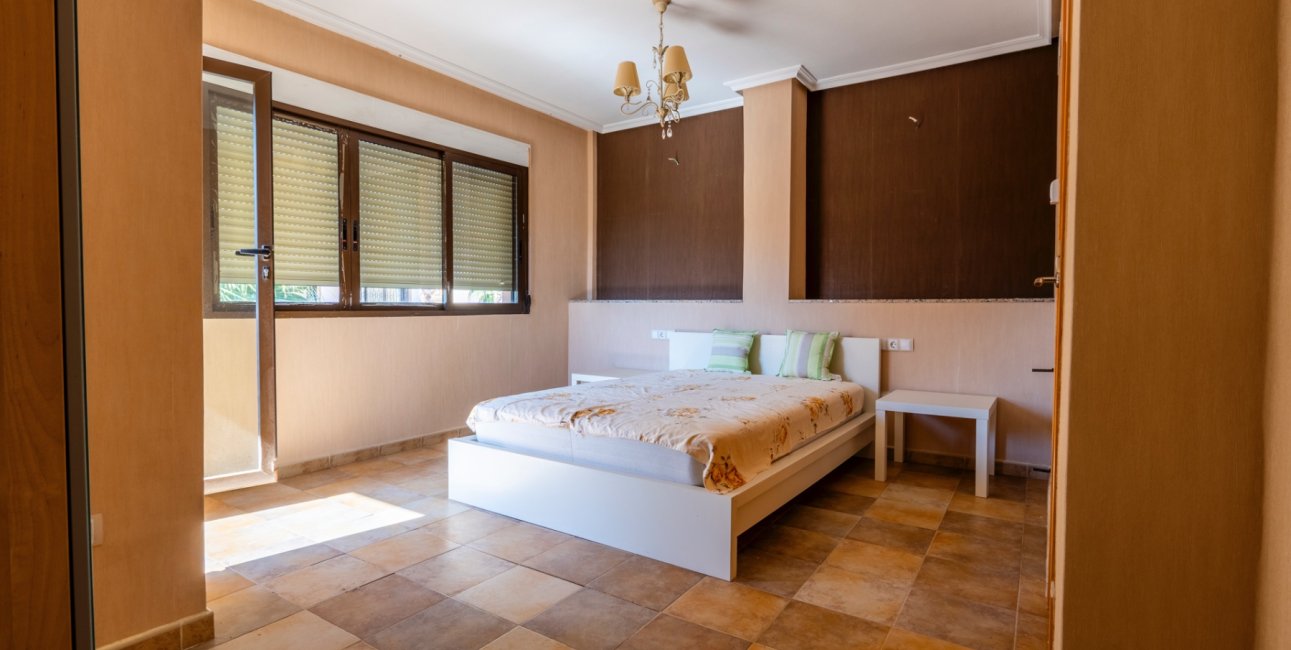 Resale - Villa -
Orihuela Costa - Villamartin