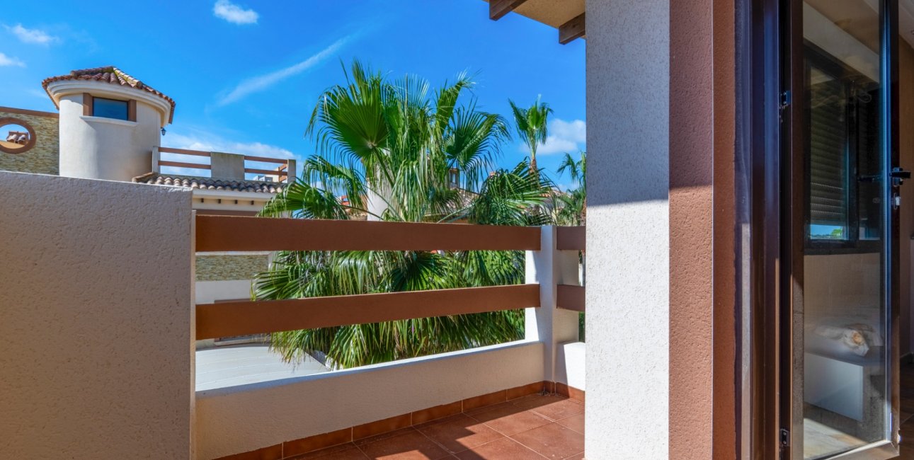 Resale - Villa -
Orihuela Costa - Villamartin