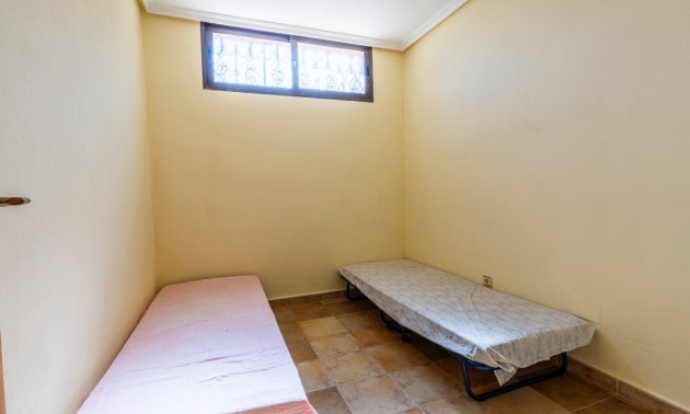 Resale - Villa -
Orihuela Costa - Villamartin