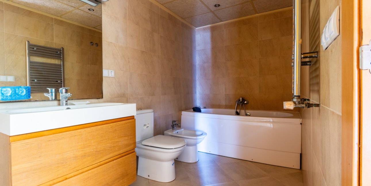 Resale - Villa -
Orihuela Costa - Villamartin