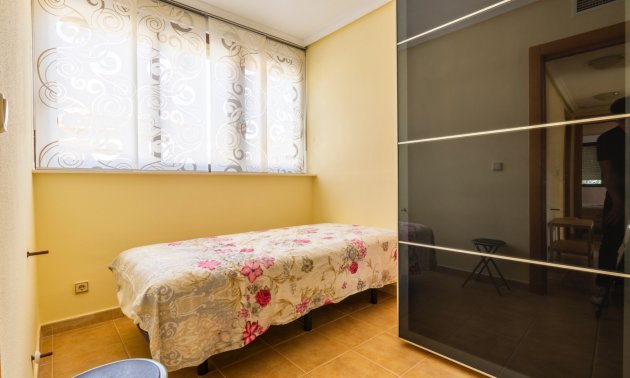 Resale - Villa -
Orihuela Costa - Villamartin