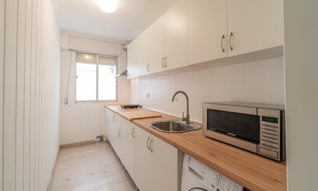 Resale - Apartment / flat -
Torrevieja - Punta prima