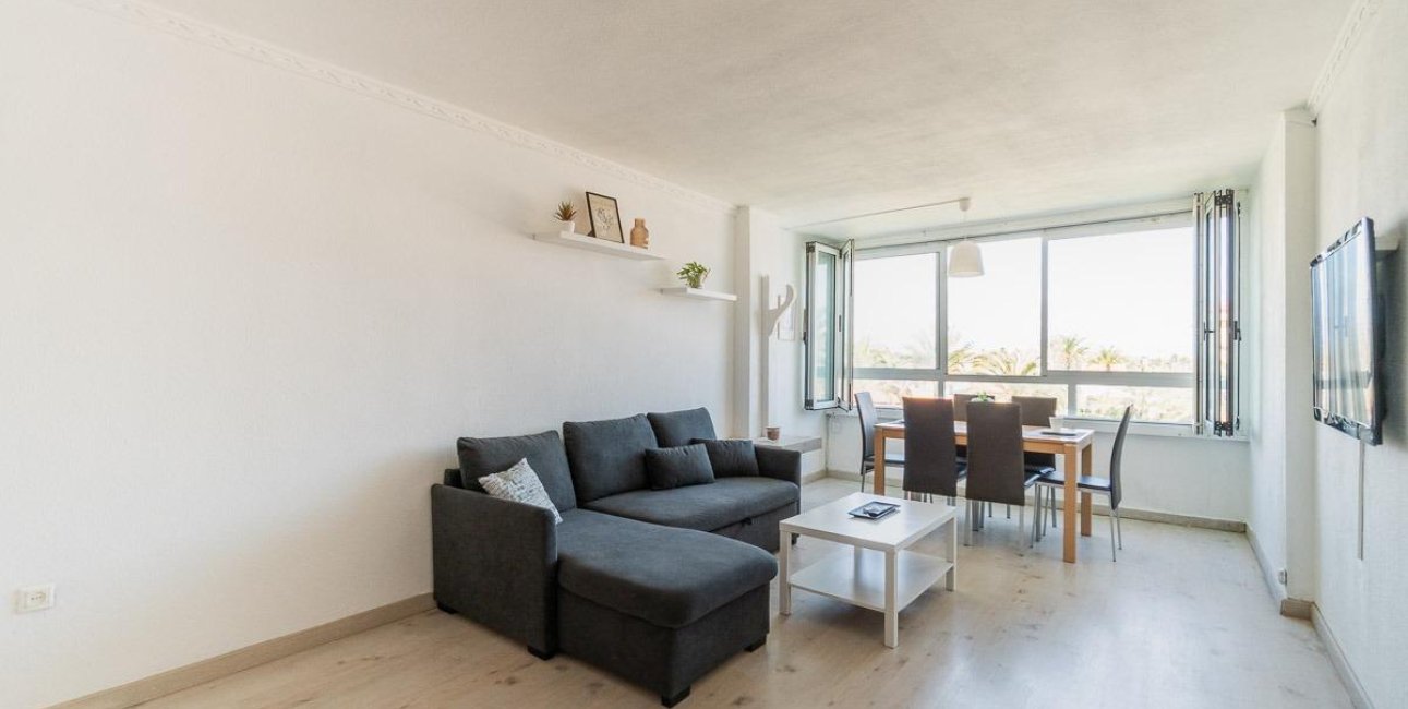 Resale - Apartment / flat -
Torrevieja - Punta prima