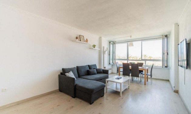 Resale - Apartment / flat -
Torrevieja - Punta prima