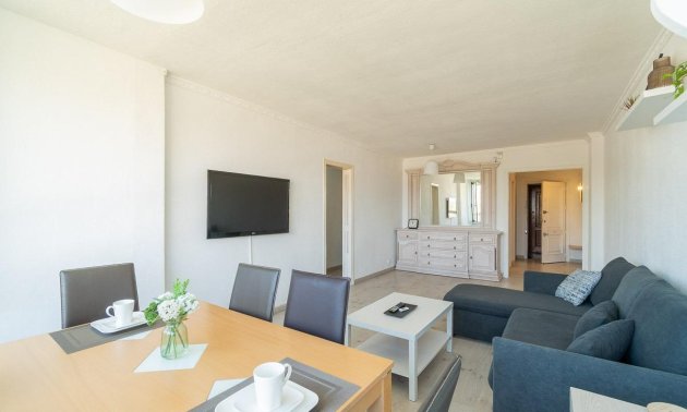 Resale - Apartment / flat -
Torrevieja - Punta prima