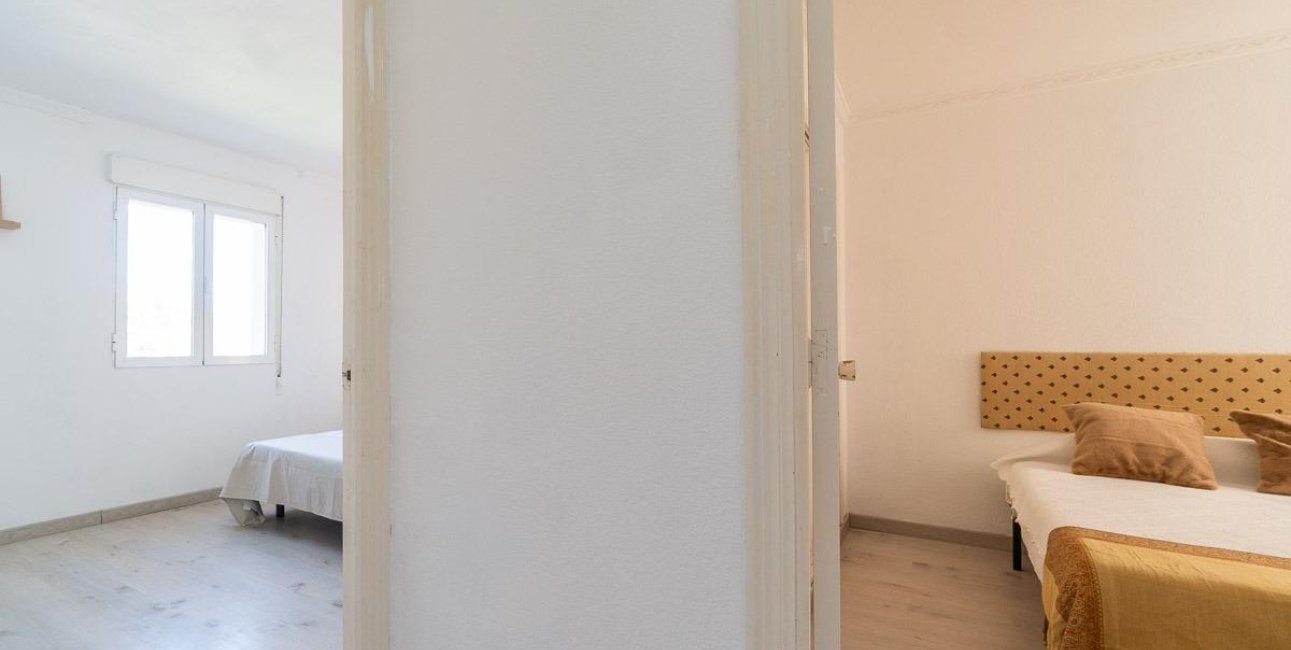 Resale - Apartment / flat -
Torrevieja - Punta prima