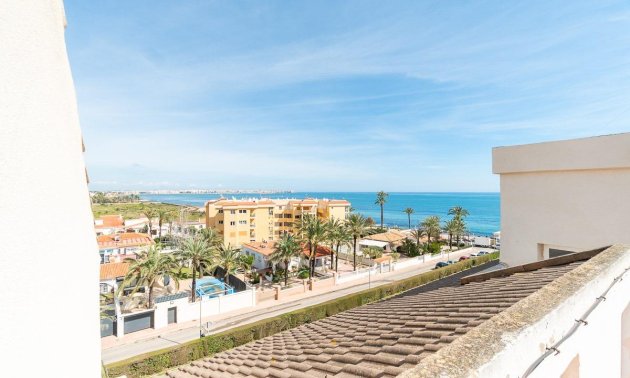 Resale - Apartment / flat -
Torrevieja - Punta prima
