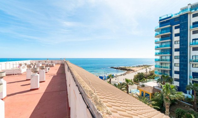 Resale - Apartment / flat -
Torrevieja - Punta prima