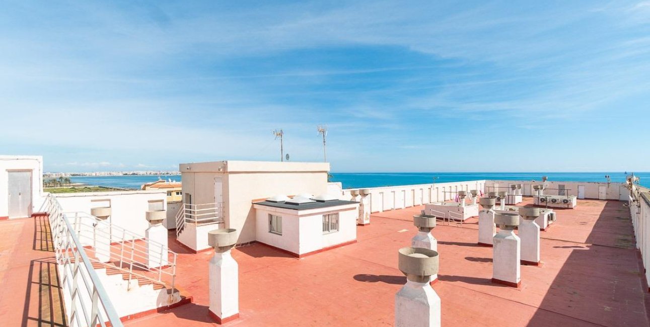 Resale - Apartment / flat -
Torrevieja - Punta prima