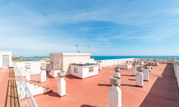 Resale - Apartment / flat -
Torrevieja - Punta prima