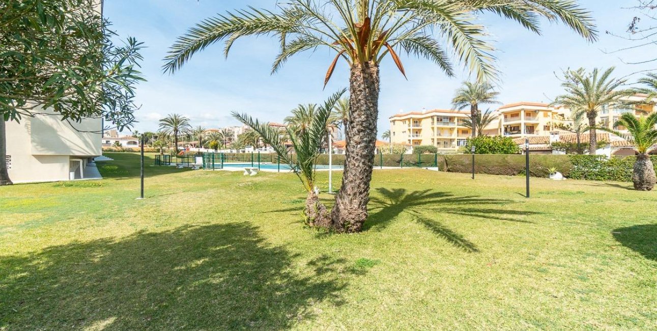 Resale - Apartment / flat -
Torrevieja - Punta prima