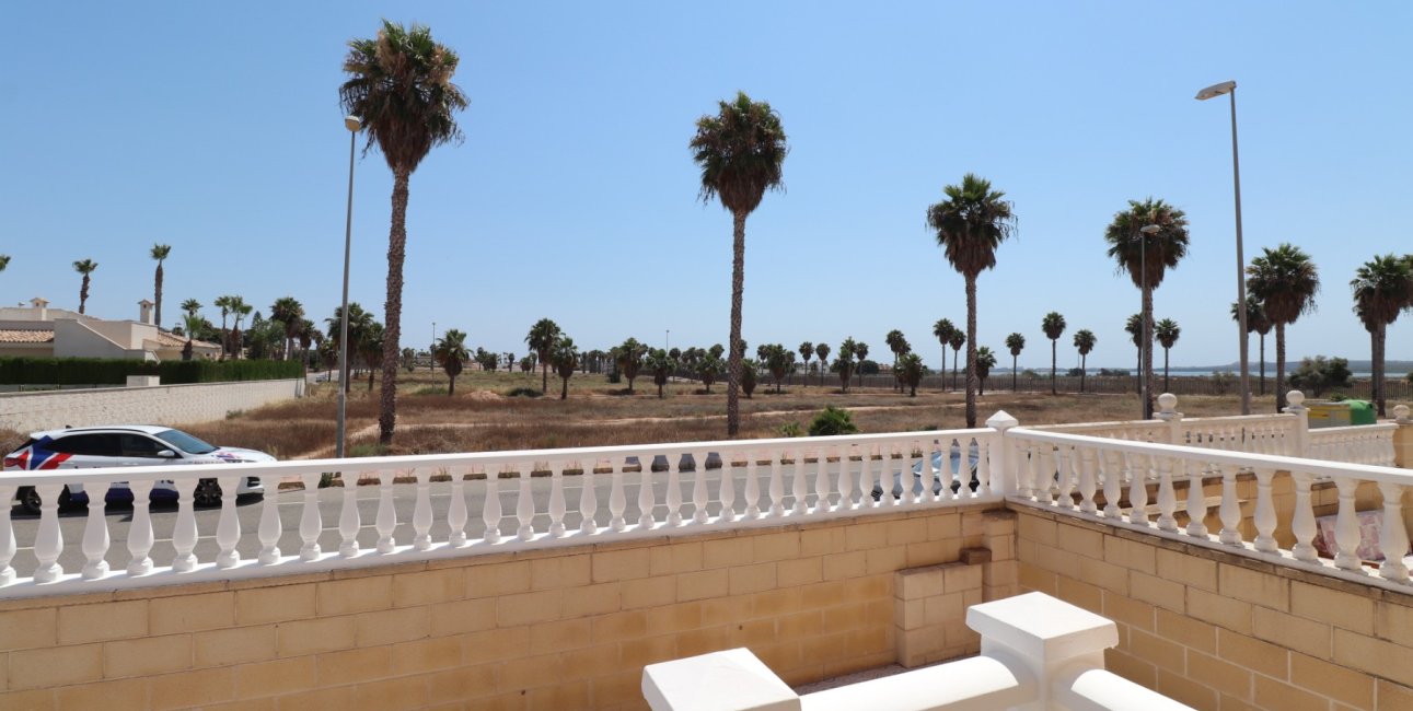 Resale - Townhouse -
Ciudad Quesada - Lo Marabu