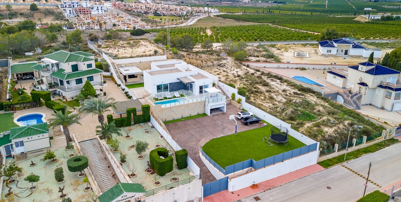 Resale - Villa -
Algorfa - Lomas de La Juliana
