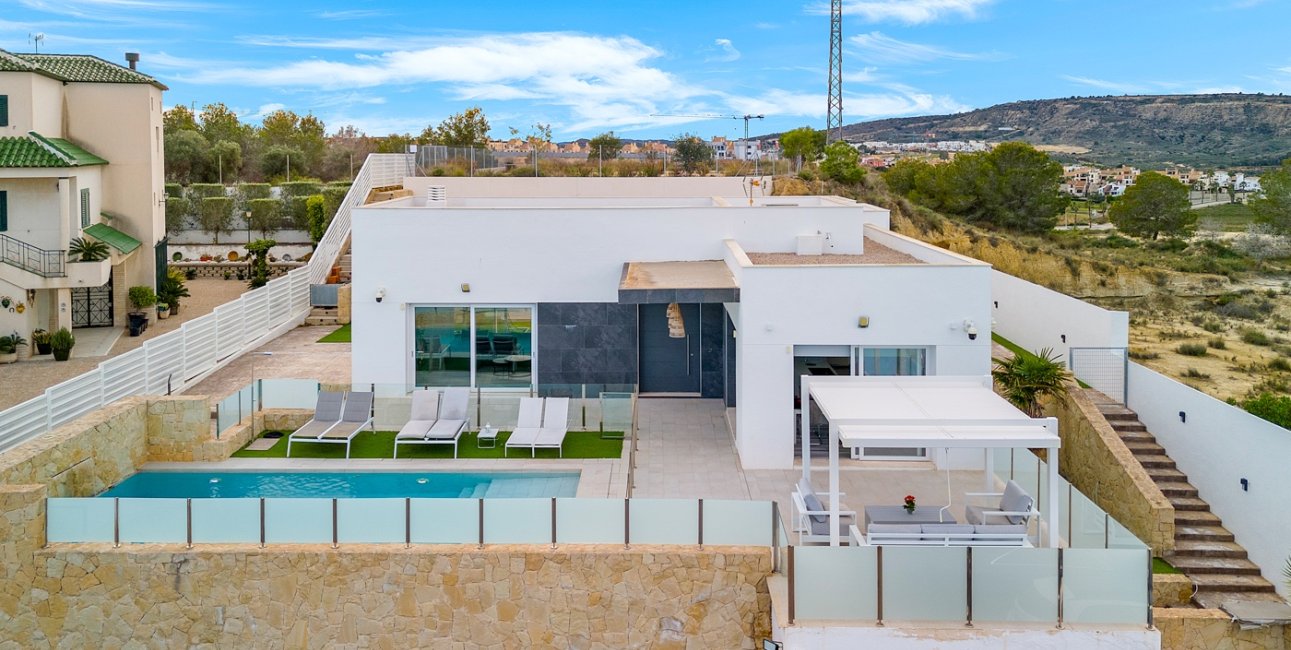 Resale - Villa -
Algorfa - Lomas de La Juliana