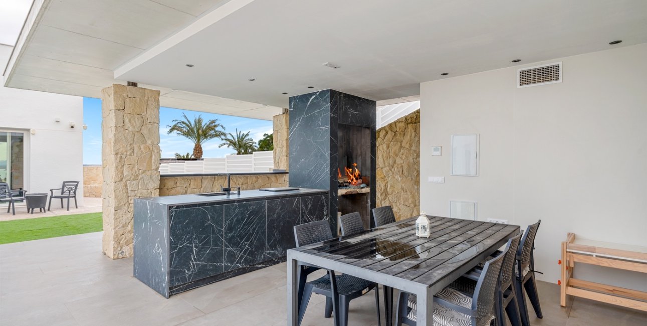 Resale - Villa -
Algorfa - Lomas de La Juliana