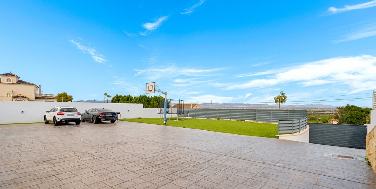 Resale - Villa -
Algorfa - Lomas de La Juliana