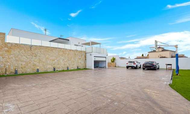 Resale - Villa -
Algorfa - Lomas de La Juliana