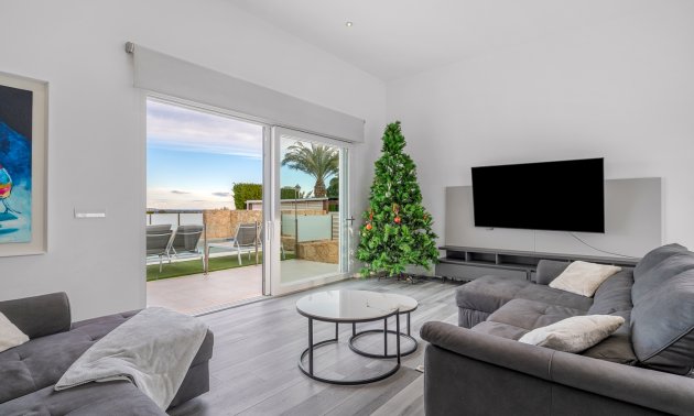 Resale - Villa -
Algorfa - Lomas de La Juliana