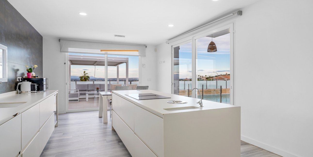 Resale - Villa -
Algorfa - Lomas de La Juliana