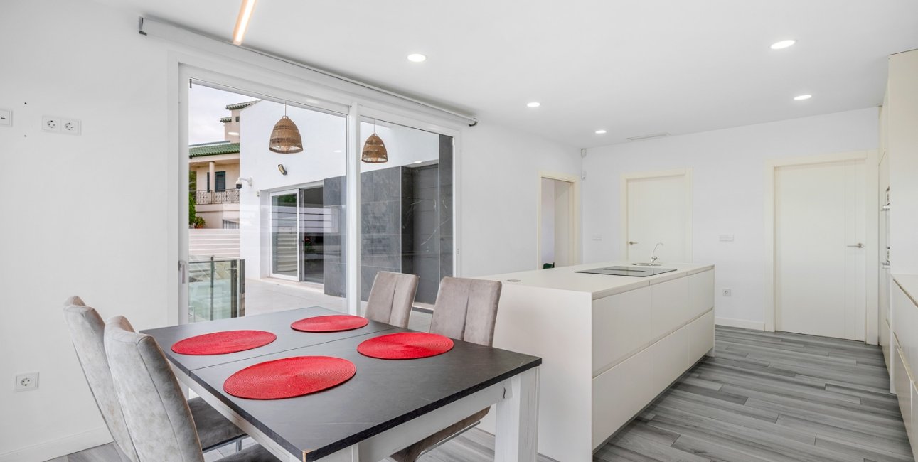 Resale - Villa -
Algorfa - Lomas de La Juliana