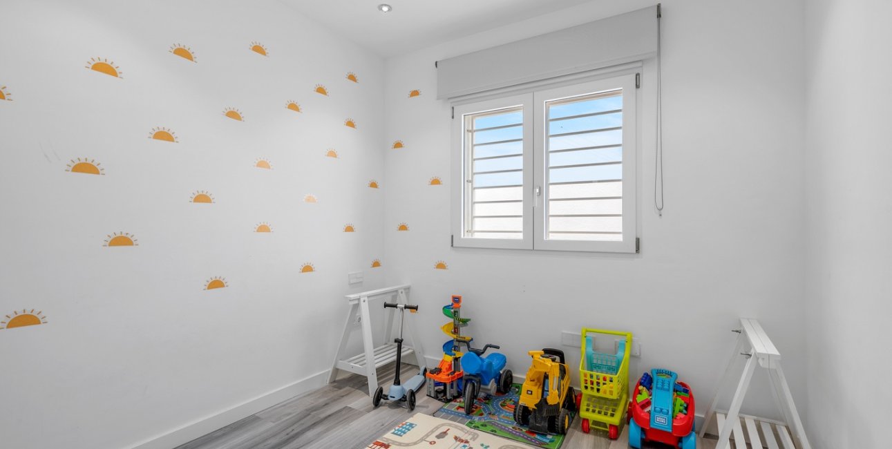 Resale - Villa -
Algorfa - Lomas de La Juliana