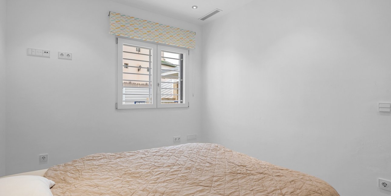 Resale - Villa -
Algorfa - Lomas de La Juliana