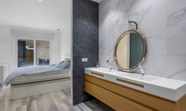 Resale - Villa -
Algorfa - Lomas de La Juliana