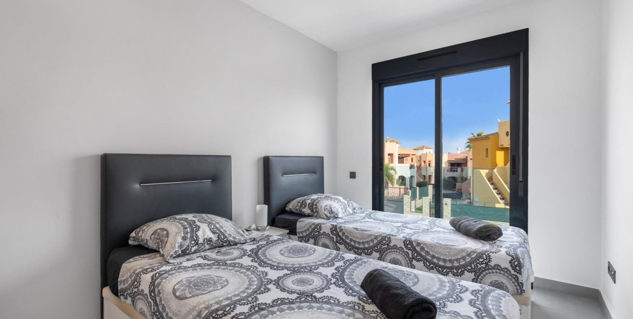 Resale - Bungalow -
Torrevieja - Los Balcones - Los Altos del Edén