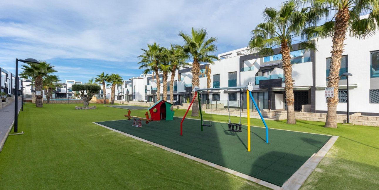 Resale - Bungalow -
Torrevieja - Los Balcones - Los Altos del Edén