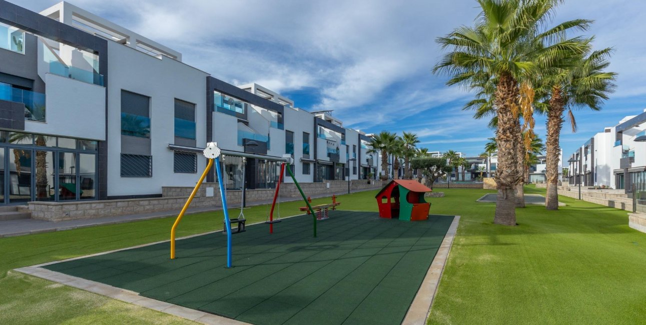 Resale - Bungalow -
Torrevieja - Los Balcones - Los Altos del Edén