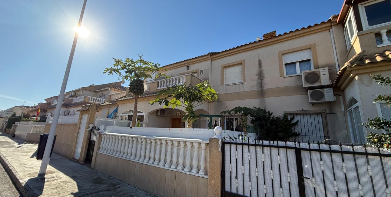 Resale - Bungalow -
Torrevieja - Aguas Nuevas