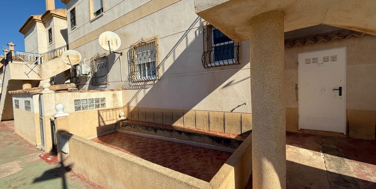 Resale - Bungalow -
Torrevieja - Aguas Nuevas