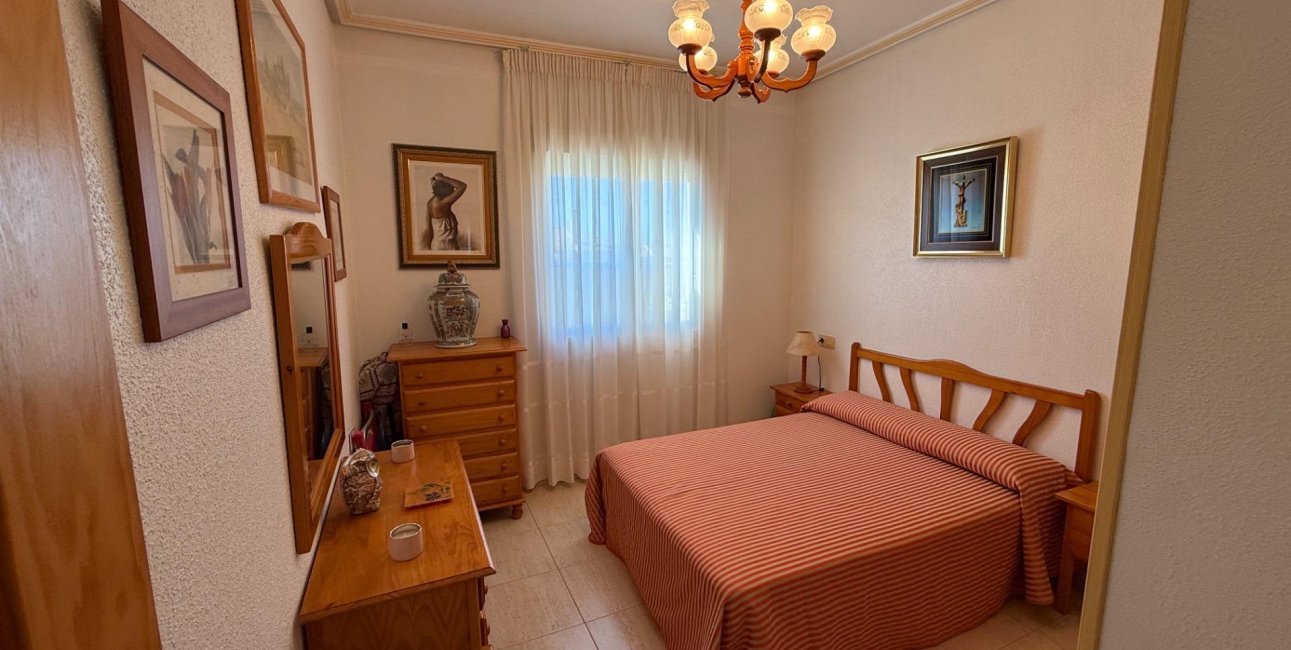 Resale - Bungalow -
Torrevieja - Aguas Nuevas