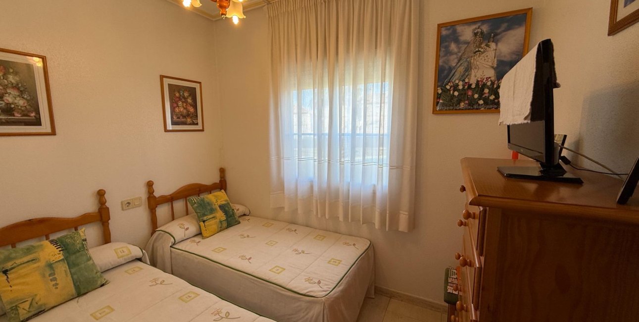 Resale - Bungalow -
Torrevieja - Aguas Nuevas