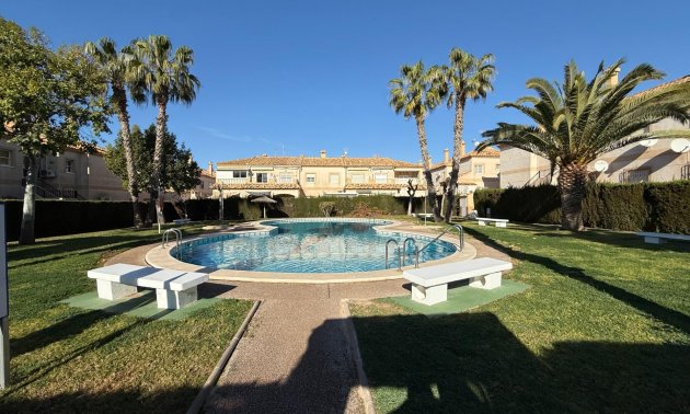 Resale - Bungalow -
Torrevieja - Aguas Nuevas