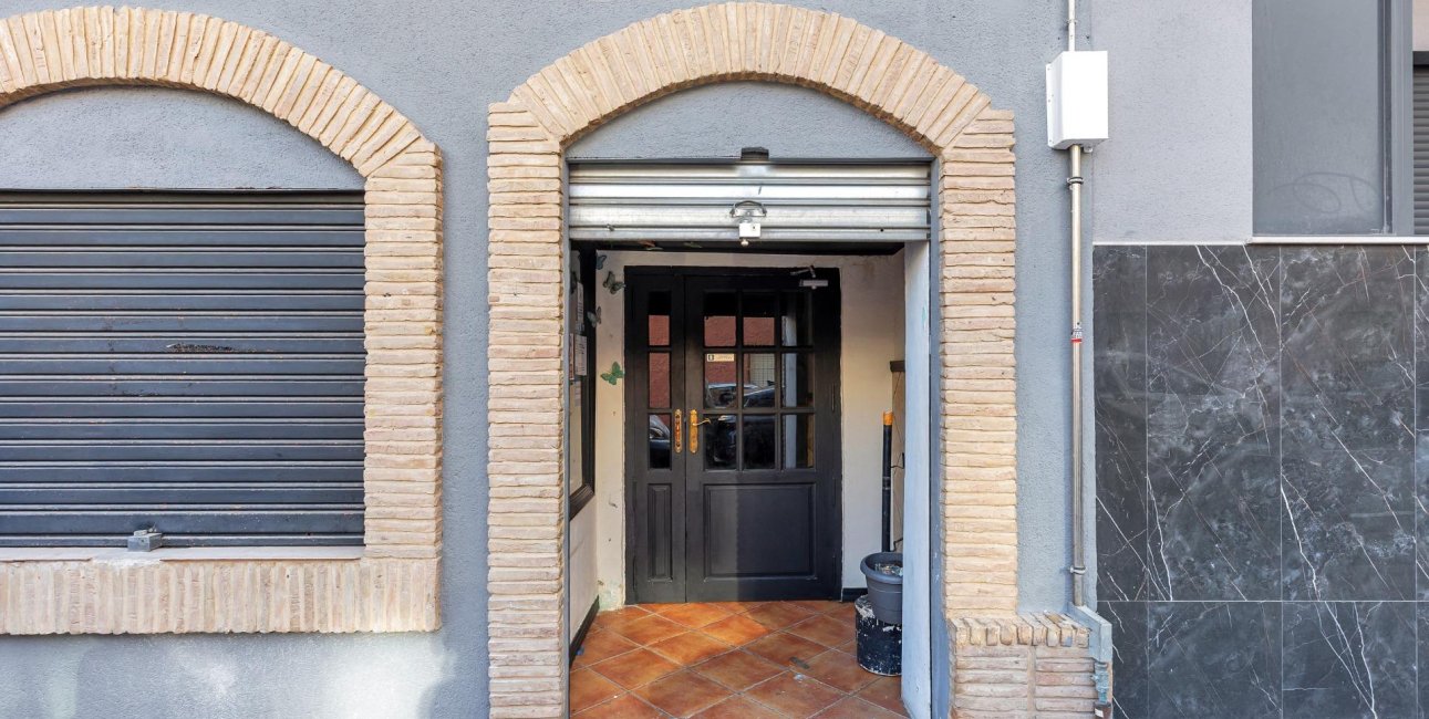 Rynek wtórny - Lokal handlowy -
Torrevieja - Estacion de autobuses