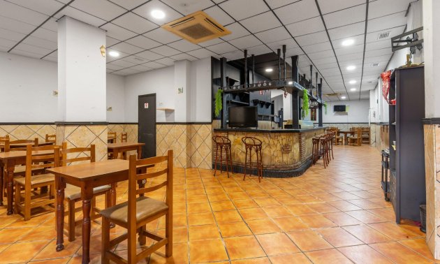 Rynek wtórny - Lokal handlowy -
Torrevieja - Estacion de autobuses