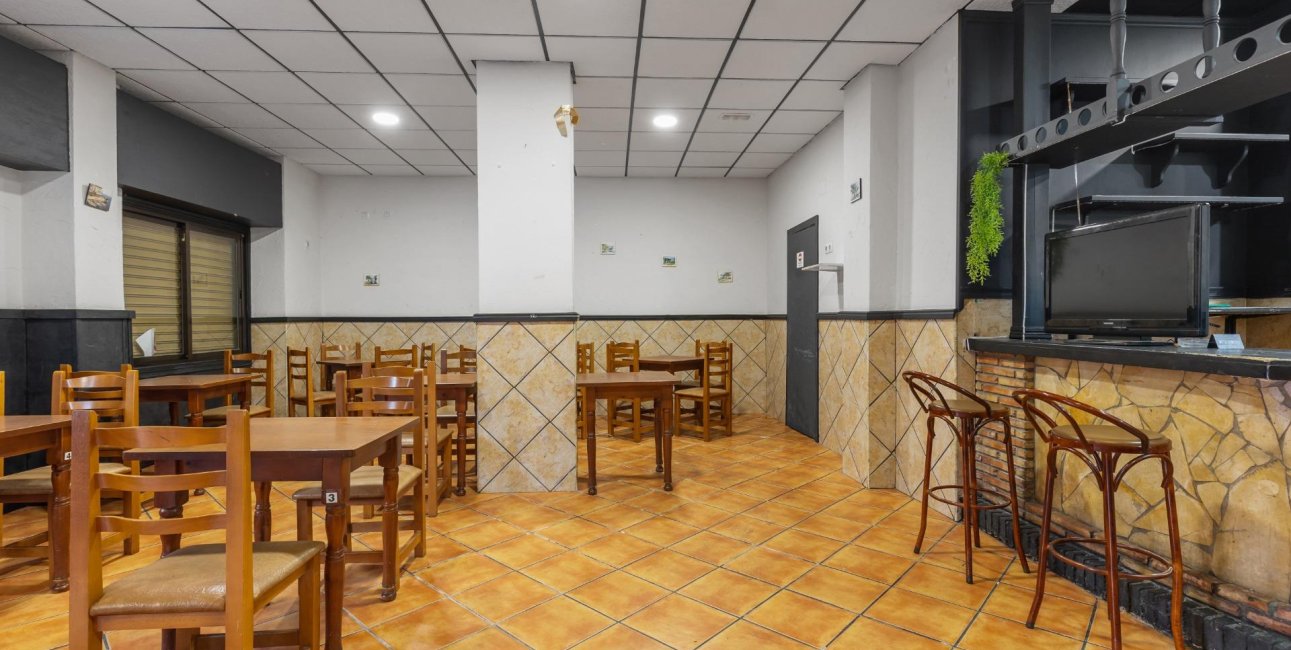 Rynek wtórny - Lokal handlowy -
Torrevieja - Estacion de autobuses